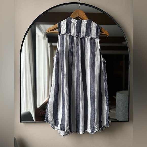 CLOTH & STONE | striped raw hem tank || size large - Picture 5 of 6